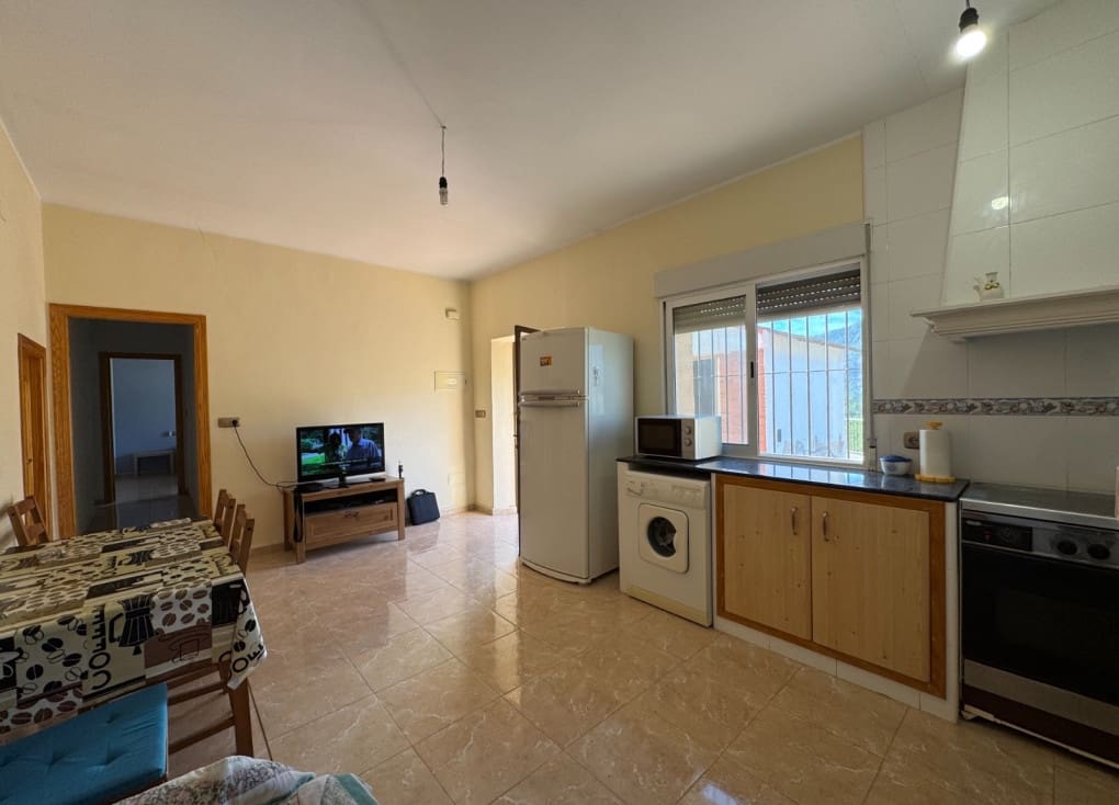 4 soveværelse Villa til salg i Blanca med garage - € 109.000 (Ref: 8609154)