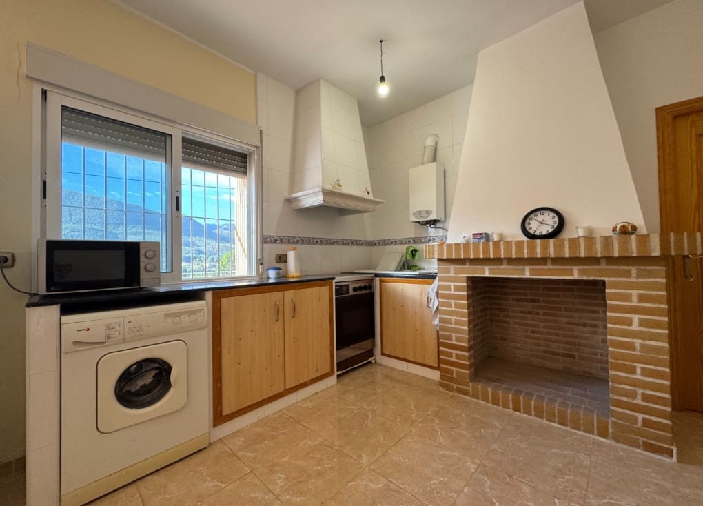 4 soveværelse Villa til salg i Blanca med garage - € 109.000 (Ref: 8609154)