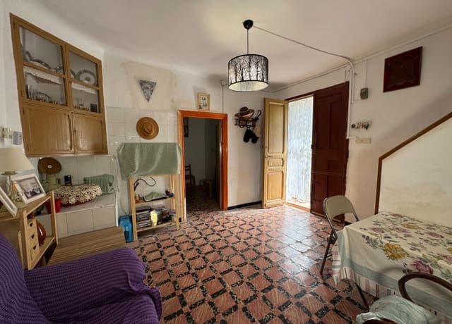 4 bedroom Finca/Country House for sale in Blanca with garage - € 125,000 (Ref: 8954975)