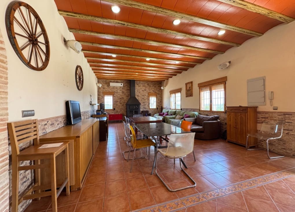 4 soveværelse Finca/Landehus til salg i Molina de Segura med swimmingpool garage - € 430.000 (Ref: 8956209)