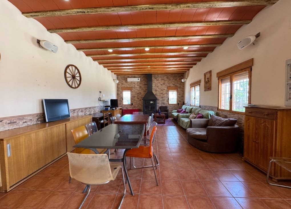 4 soveværelse Finca/Landehus til salg i Molina de Segura med swimmingpool garage - € 430.000 (Ref: 8956209)