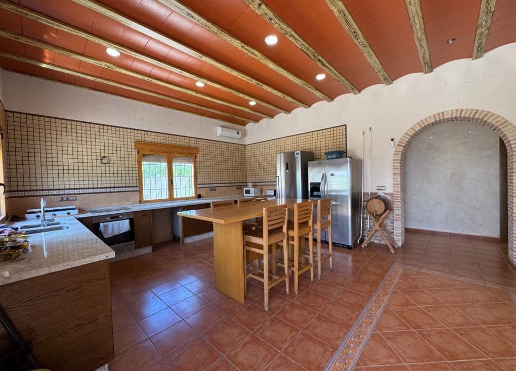 4 soveværelse Finca/Landehus til salg i Molina de Segura med swimmingpool garage - € 430.000 (Ref: 8956209)