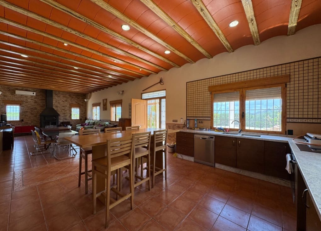 4 soveværelse Finca/Landehus til salg i Molina de Segura med swimmingpool garage - € 430.000 (Ref: 8956209)