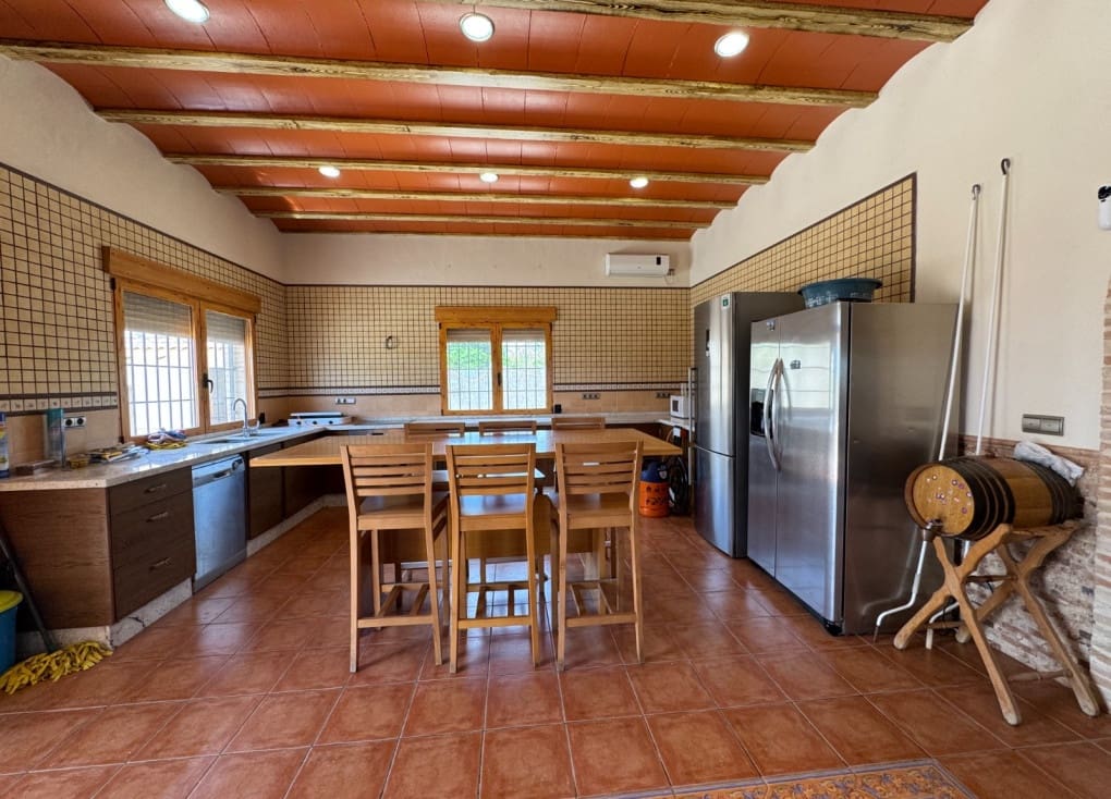 4 soveværelse Finca/Landehus til salg i Molina de Segura med swimmingpool garage - € 430.000 (Ref: 8956209)