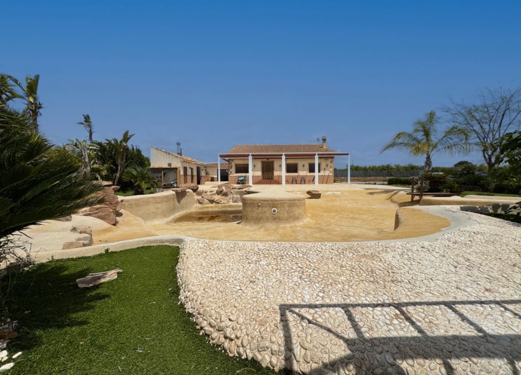 4 soveværelse Finca/Landehus til salg i Molina de Segura med swimmingpool garage - € 430.000 (Ref: 8956209)