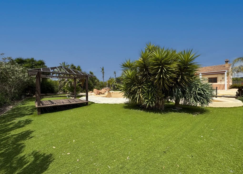 4 soveværelse Finca/Landehus til salg i Molina de Segura med swimmingpool garage - € 430.000 (Ref: 8956209)