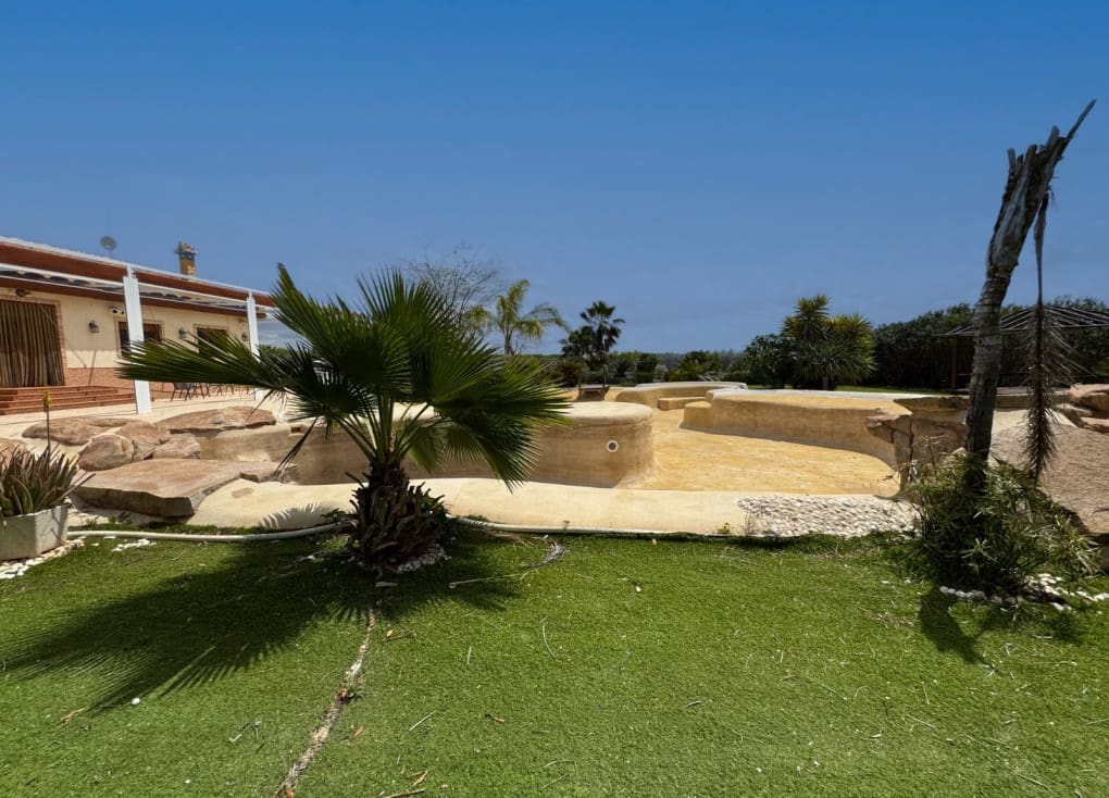 4 soveværelse Finca/Landehus til salg i Molina de Segura med swimmingpool garage - € 430.000 (Ref: 8956209)