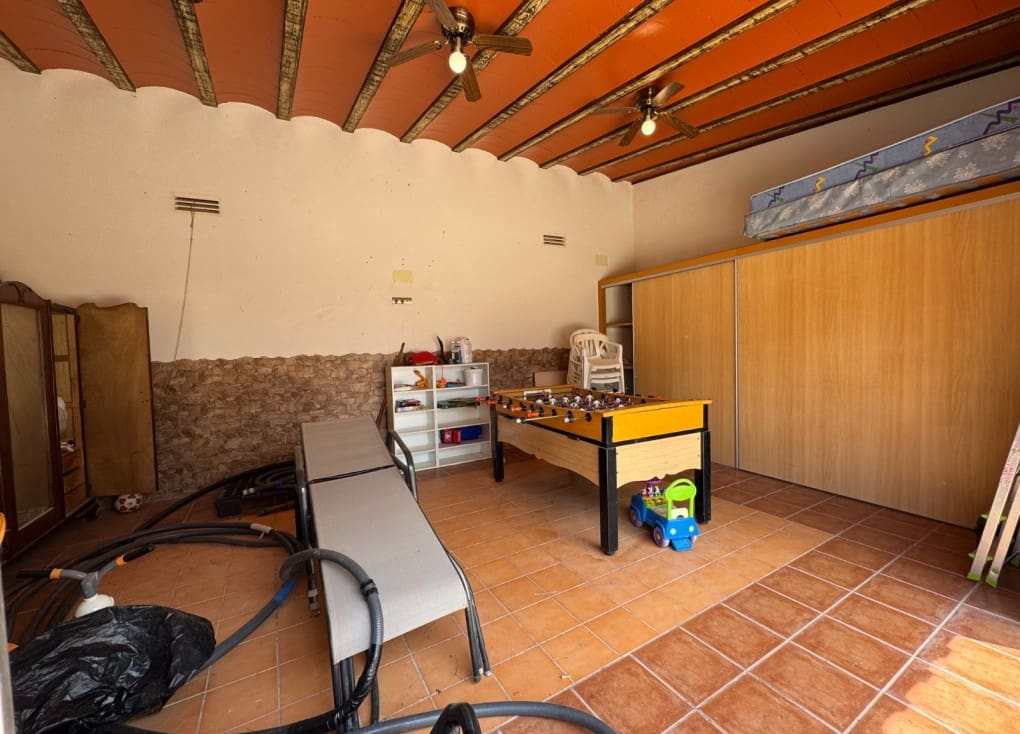 4 soveværelse Finca/Landehus til salg i Molina de Segura med swimmingpool garage - € 430.000 (Ref: 8956209)
