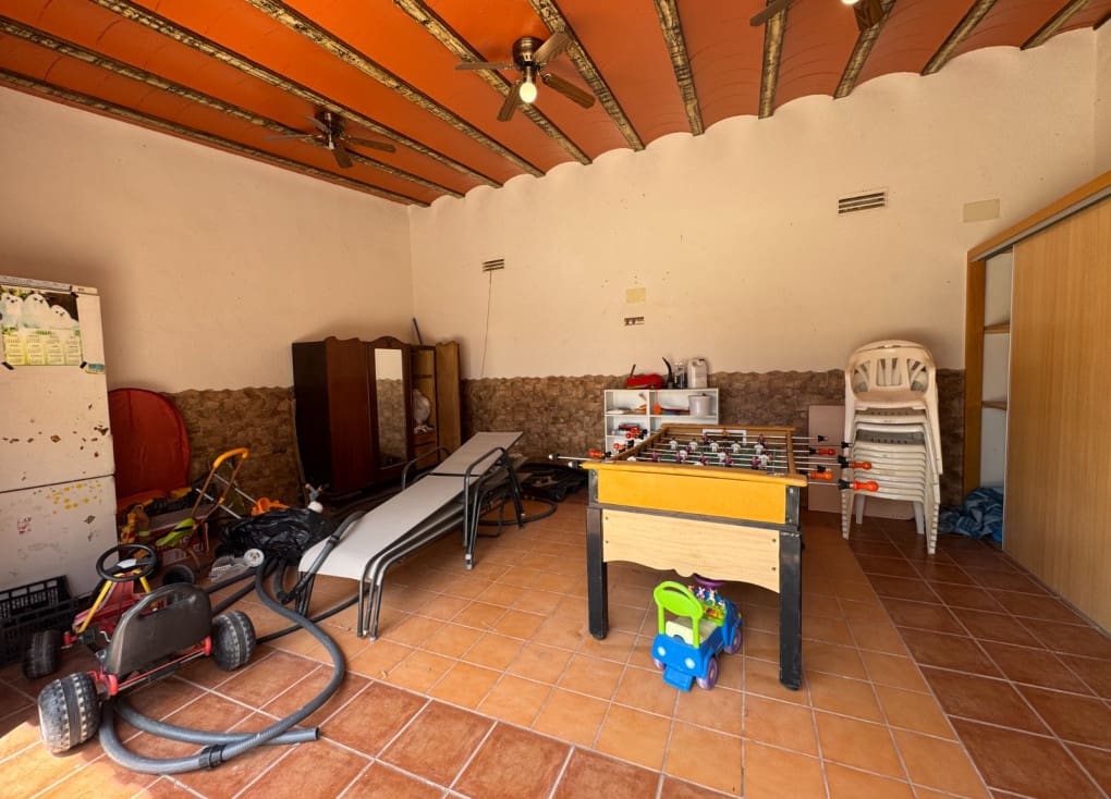 4 soveværelse Finca/Landehus til salg i Molina de Segura med swimmingpool garage - € 430.000 (Ref: 8956209)