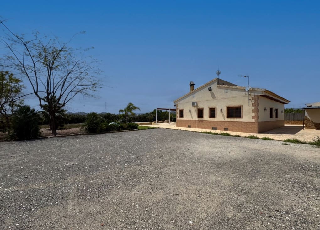 4 soveværelse Finca/Landehus til salg i Molina de Segura med swimmingpool garage - € 430.000 (Ref: 8956209)