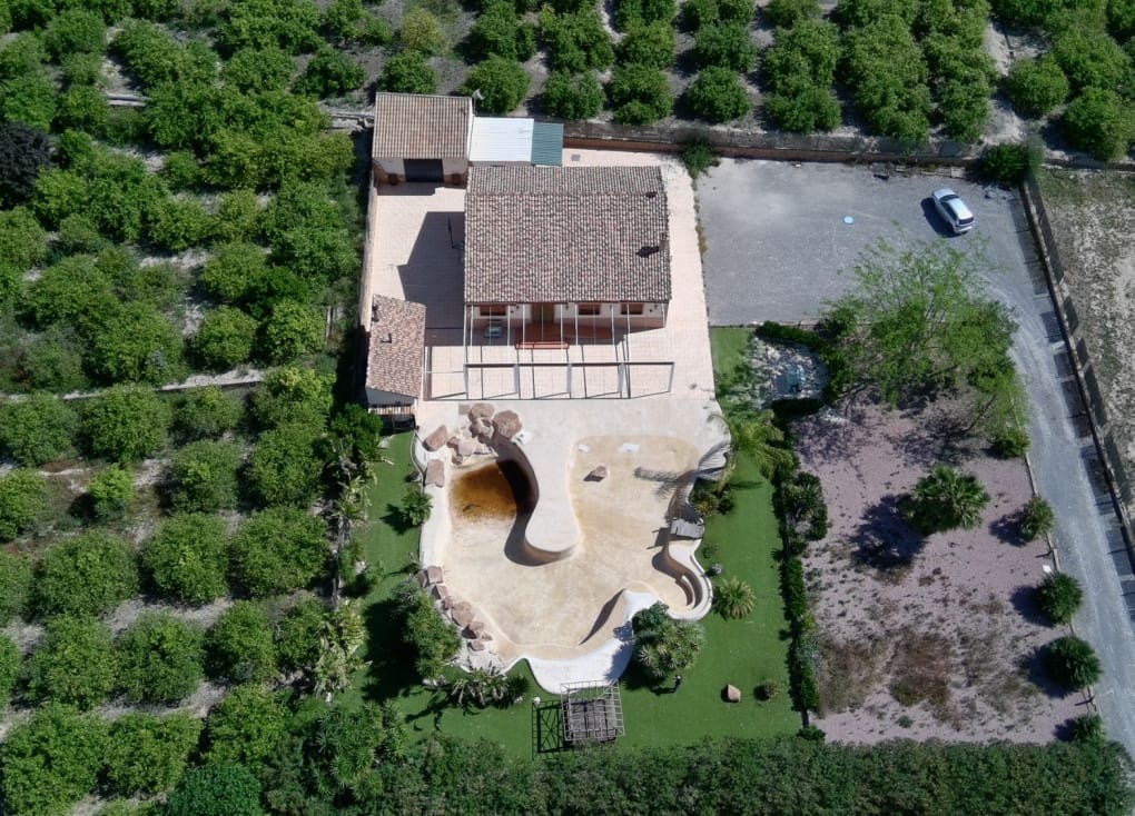 4 soveværelse Finca/Landehus til salg i Molina de Segura med swimmingpool garage - € 430.000 (Ref: 8956209)
