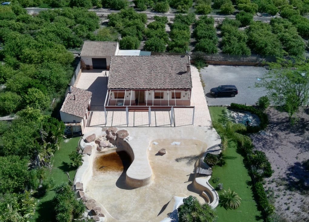 4 soveværelse Finca/Landehus til salg i Molina de Segura med swimmingpool garage - € 430.000 (Ref: 8956209)