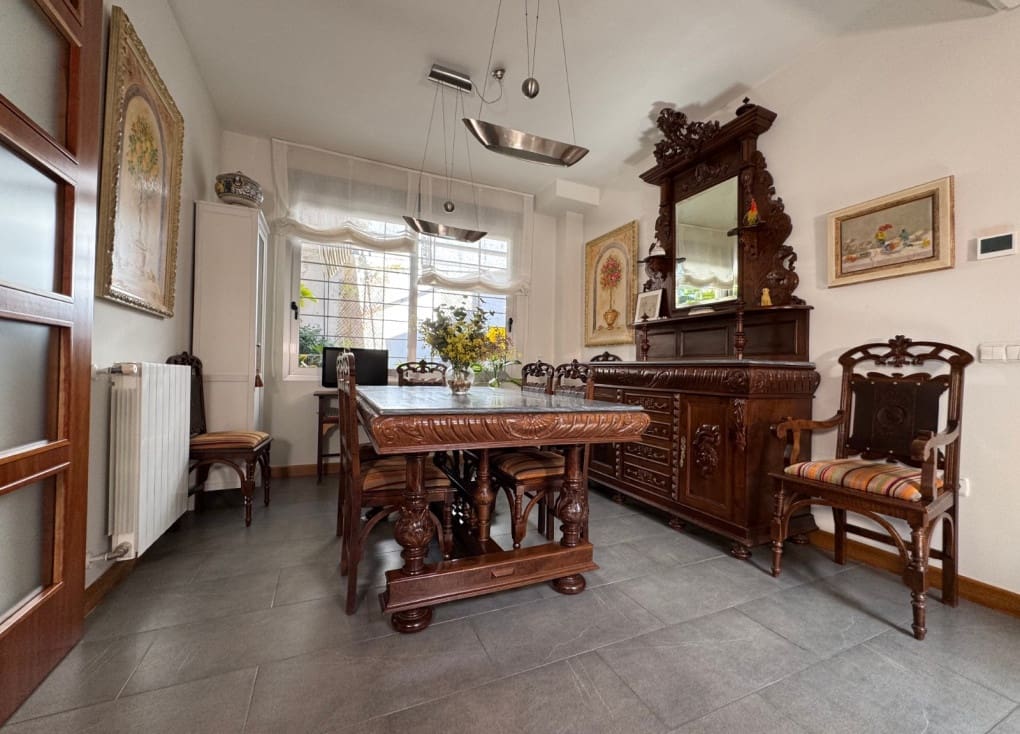 6 soveværelse Villa til salg i Murcia by med swimmingpool garage - € 560.000 (Ref: 9047126)