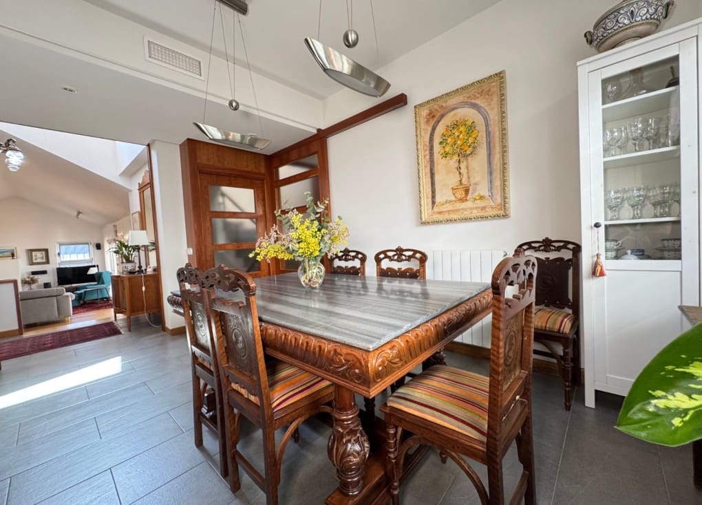 6 soveværelse Villa til salg i Murcia by med swimmingpool garage - € 560.000 (Ref: 9047126)