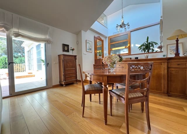 6 soveværelse Villa til salg i Murcia by med swimmingpool garage - € 560.000 (Ref: 9047126)