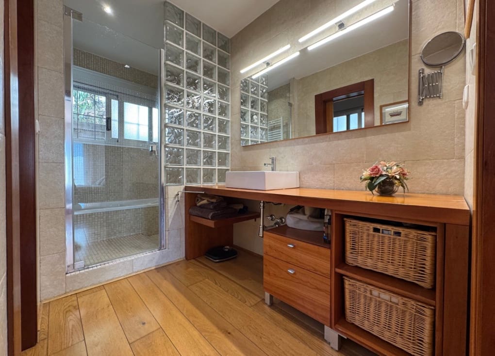 6 soveværelse Villa til salg i Murcia by med swimmingpool garage - € 560.000 (Ref: 9047126)