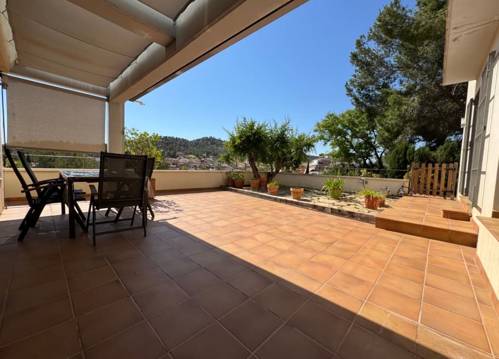 6 soveværelse Villa til salg i Murcia by med swimmingpool garage - € 560.000 (Ref: 9047126)