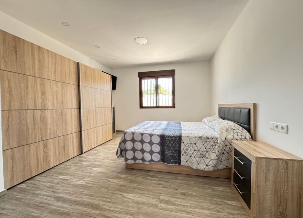 3 soveværelse Finca/Landehus til salg i Archena med swimmingpool - € 318.000 (Ref: 9051836)