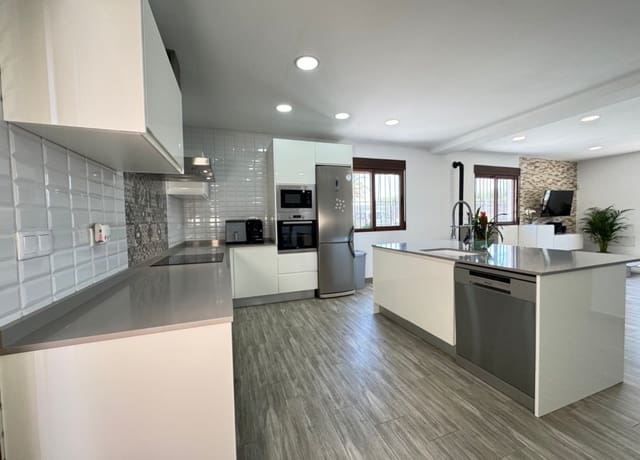 3 soveværelse Finca/Landehus til salg i Archena med swimmingpool - € 318.000 (Ref: 9051836)