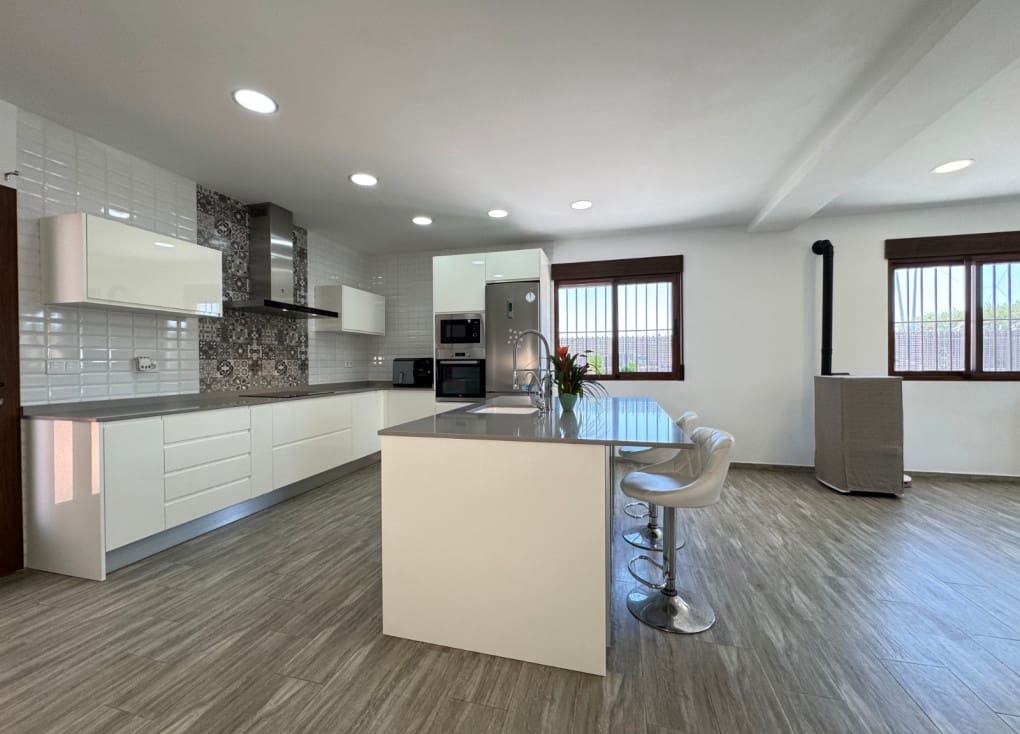 3 soveværelse Finca/Landehus til salg i Archena med swimmingpool - € 318.000 (Ref: 9051836)