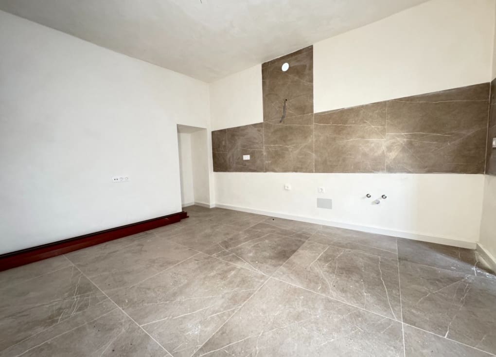 2 bedroom Townhouse for sale in Blanca - € 82,000 (Ref: 9063721)