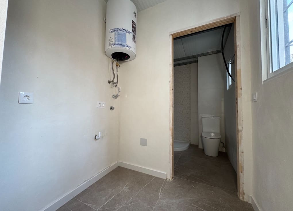 2 bedroom Townhouse for sale in Blanca - € 82,000 (Ref: 9063721)