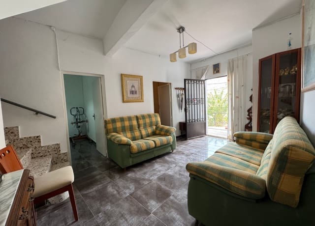 6 bedroom Townhouse for sale in Blanca - € 102,000 (Ref: 9079845)