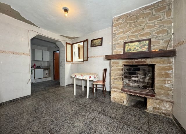 4 bedroom Townhouse for sale in Blanca - € 47,000 (Ref: 9084708)