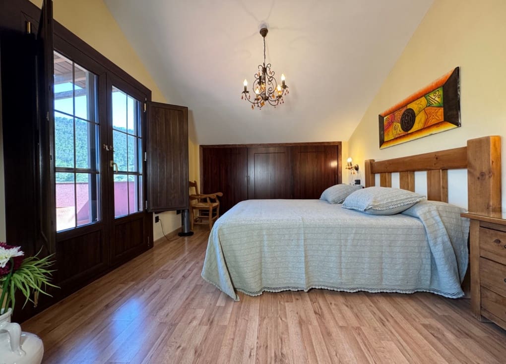 4 soveværelse Finca/Landehus til salg i Ojos med swimmingpool garage - € 636.300 (Ref: 9084813)