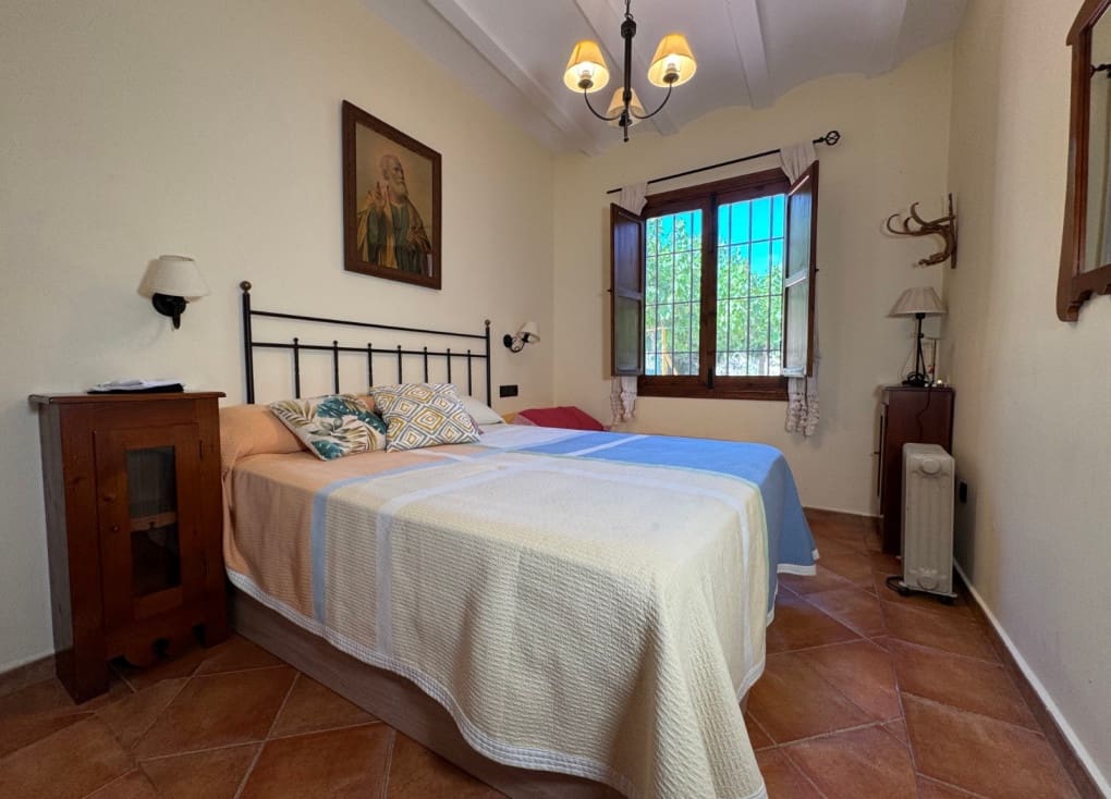 4 soveværelse Finca/Landehus til salg i Ojos med swimmingpool garage - € 636.300 (Ref: 9084813)