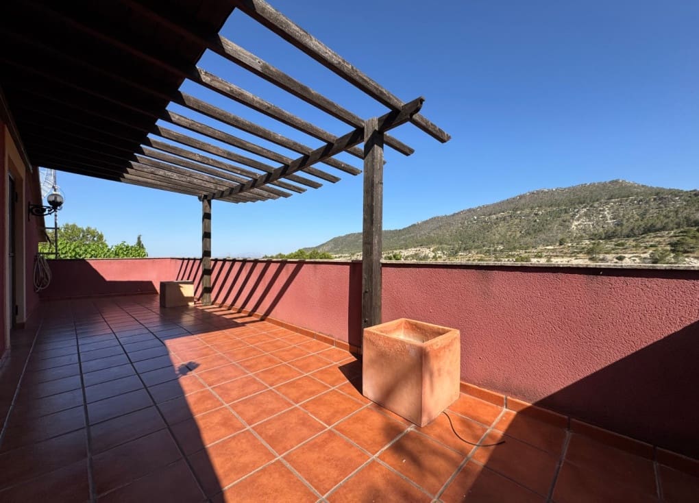 4 soveværelse Finca/Landehus til salg i Ojos med swimmingpool garage - € 636.300 (Ref: 9084813)