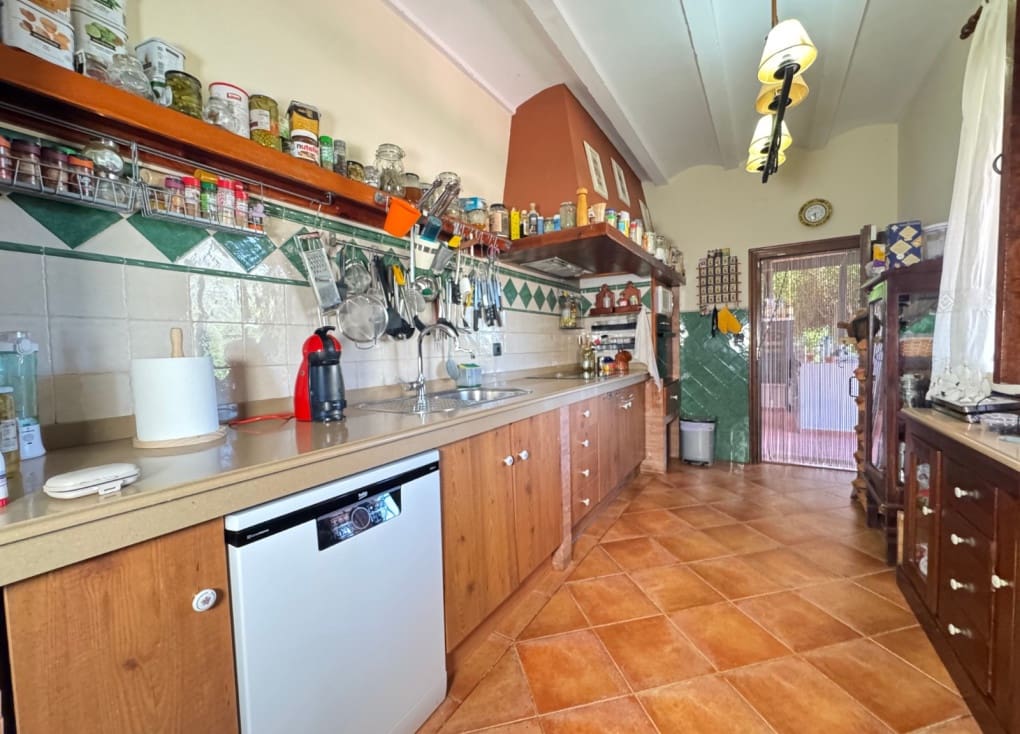 4 soveværelse Finca/Landehus til salg i Ojos med swimmingpool garage - € 636.300 (Ref: 9084813)