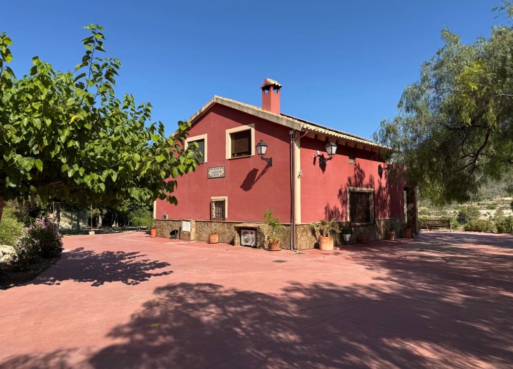 4 soveværelse Finca/Landehus til salg i Ojos med swimmingpool garage - € 636.300 (Ref: 9084813)