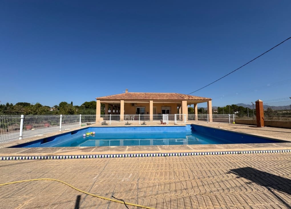 4 soveværelse Villa til salg i Molina de Segura med swimmingpool - € 256.000 (Ref: 9105264)