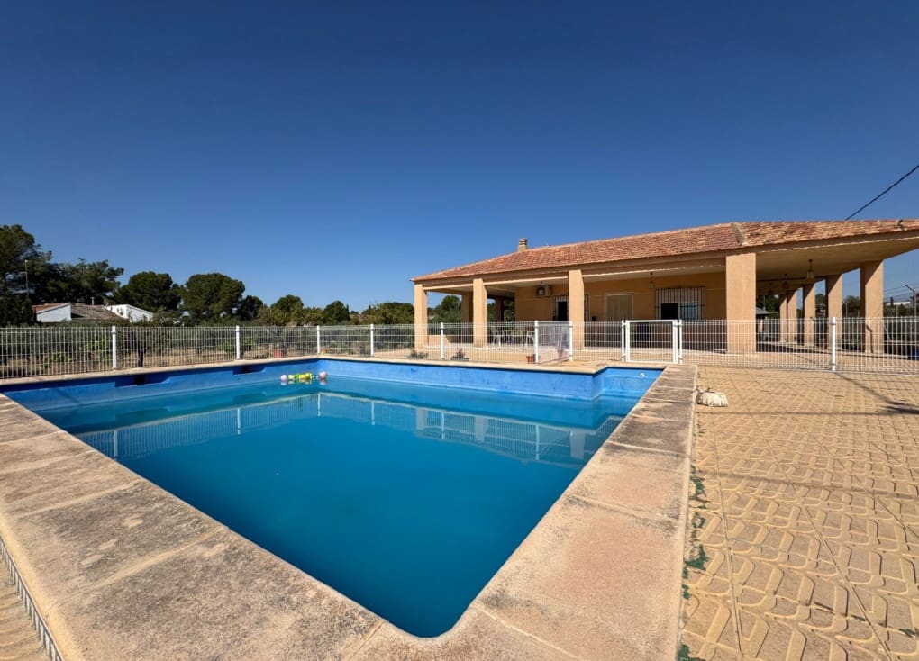 4 soveværelse Villa til salg i Molina de Segura med swimmingpool - € 256.000 (Ref: 9105264)