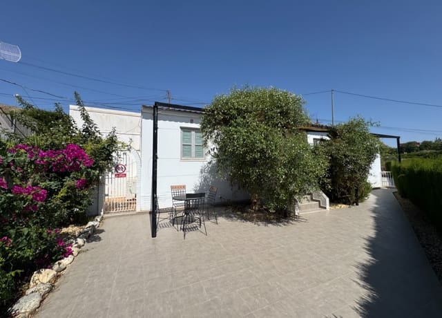 8 bedroom Villa for sale in Blanca with pool garage - € 599,000 (Ref: 9148025)