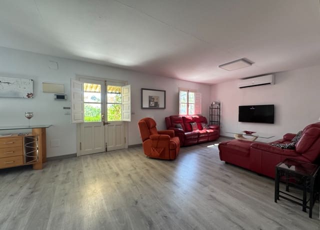 8 bedroom Villa for sale in Blanca with pool garage - € 599,000 (Ref: 9148025)