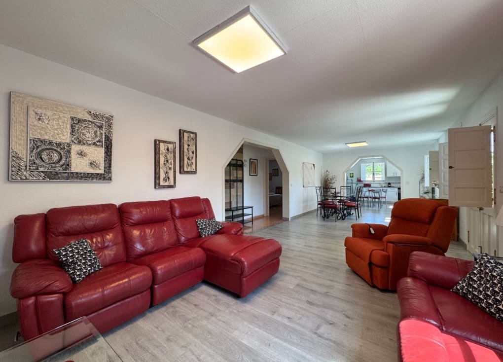 8 soveværelse Villa til salg i Blanca med swimmingpool garage - € 599.000 (Ref: 9148025)