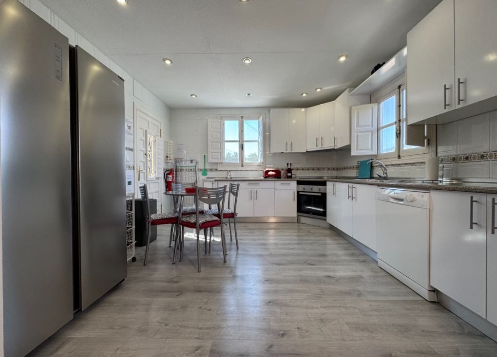 8 soveværelse Villa til salg i Blanca med swimmingpool garage - € 599.000 (Ref: 9148025)