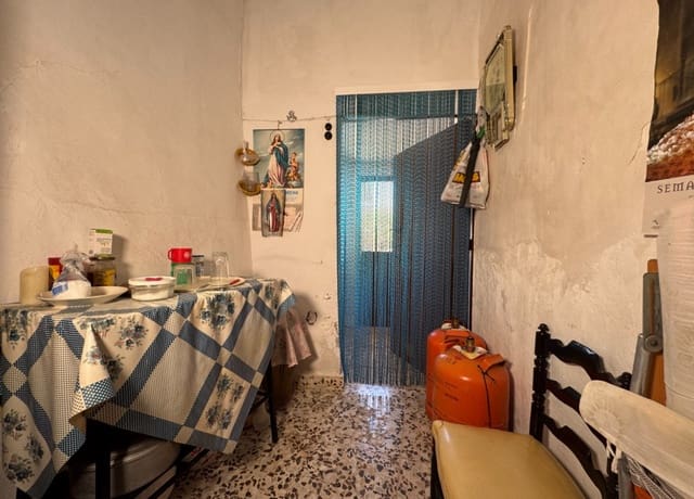 4 bedroom Townhouse for sale in Blanca - € 38,000 (Ref: 9160054)