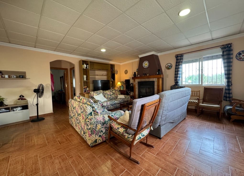 3 soveværelse Finca/Landehus til salg i Cieza med swimmingpool garage - € 219.000 (Ref: 9199868)