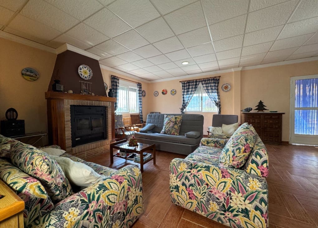 3 soveværelse Finca/Landehus til salg i Cieza med swimmingpool garage - € 219.000 (Ref: 9199868)