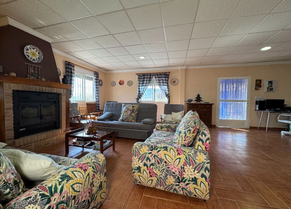 3 soveværelse Finca/Landehus til salg i Cieza med swimmingpool garage - € 219.000 (Ref: 9199868)