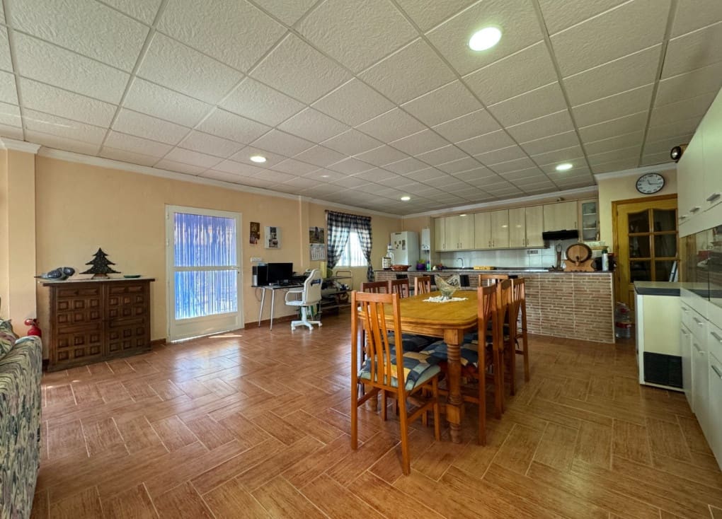 3 soveværelse Finca/Landehus til salg i Cieza med swimmingpool garage - € 219.000 (Ref: 9199868)