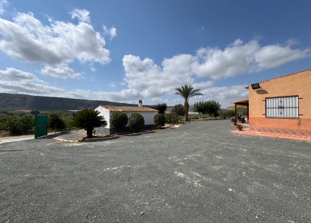 3 soveværelse Finca/Landehus til salg i Cieza med swimmingpool garage - € 219.000 (Ref: 9199868)