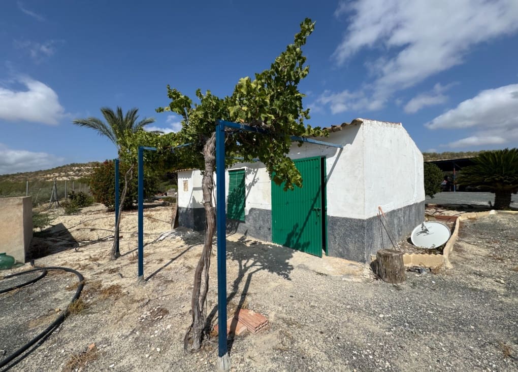 3 soveværelse Finca/Landehus til salg i Cieza med swimmingpool garage - € 219.000 (Ref: 9199868)