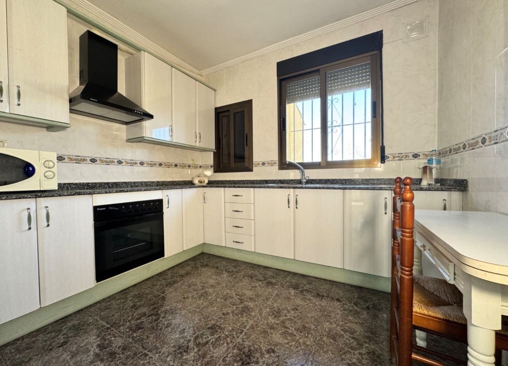 4 soveværelse Finca/Landehus til salg i Cieza med garage - € 254.000 (Ref: 9311153)