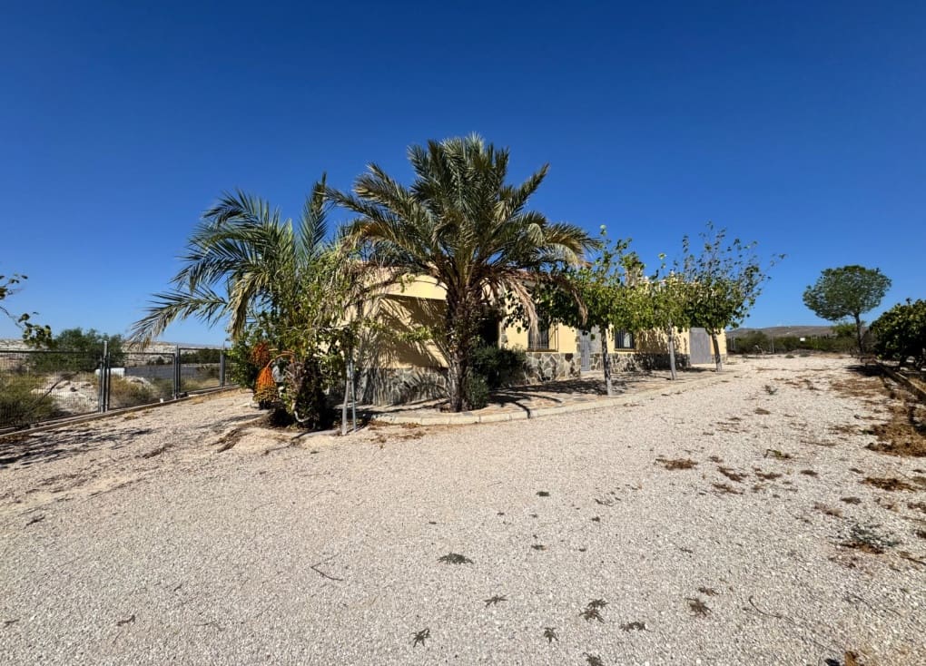 4 soveværelse Finca/Landehus til salg i Cieza med garage - € 254.000 (Ref: 9311153)