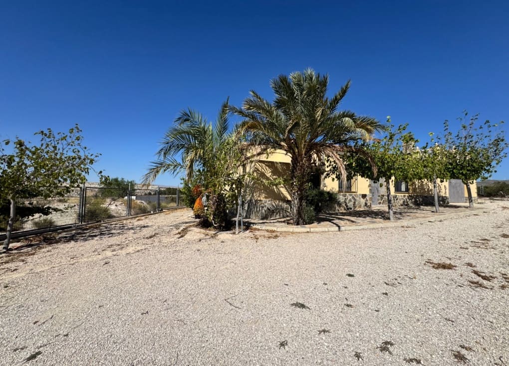 4 soveværelse Finca/Landehus til salg i Cieza med garage - € 254.000 (Ref: 9311153)