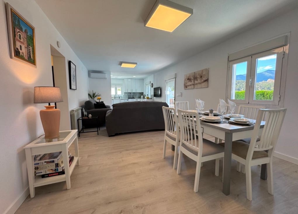 3 bedroom Villa for sale in Blanca with pool garage - € 224,000 (Ref: 9363543)